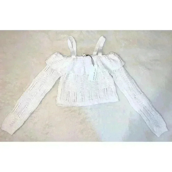 Women’s Cropped Cold Shoulder Blouse - Picture 1 of 5